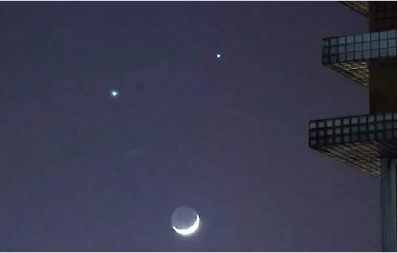 双星伴月3.png